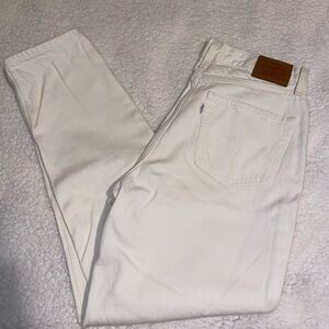 Vintage white Levi’s 80s Mom Jeans